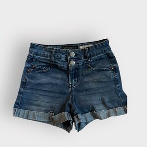 AEROPOSTALE High Waisted Denim Shorts
Size: 00